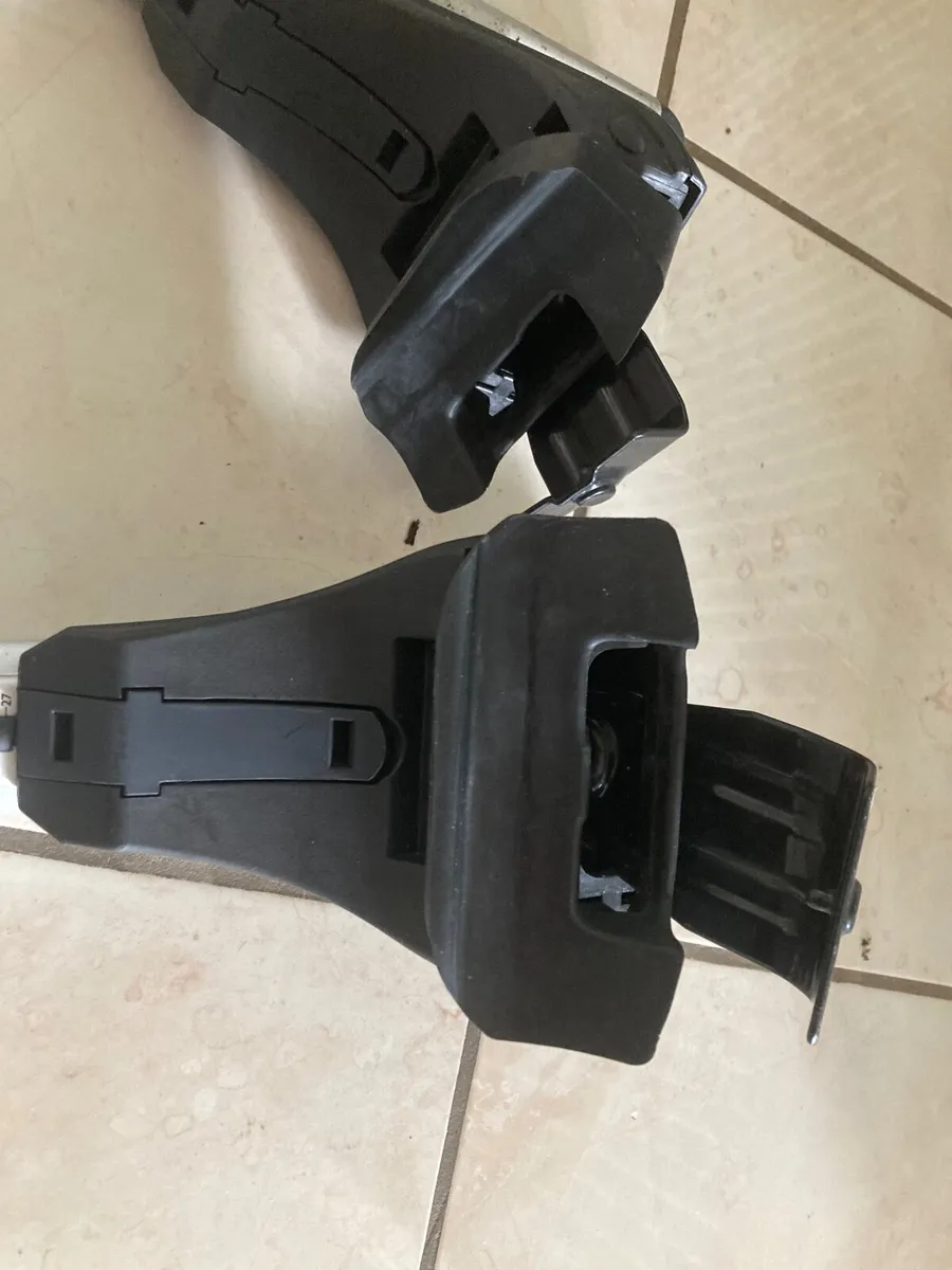 Nordrive Alumia silver aluminium roof rack - Image 2