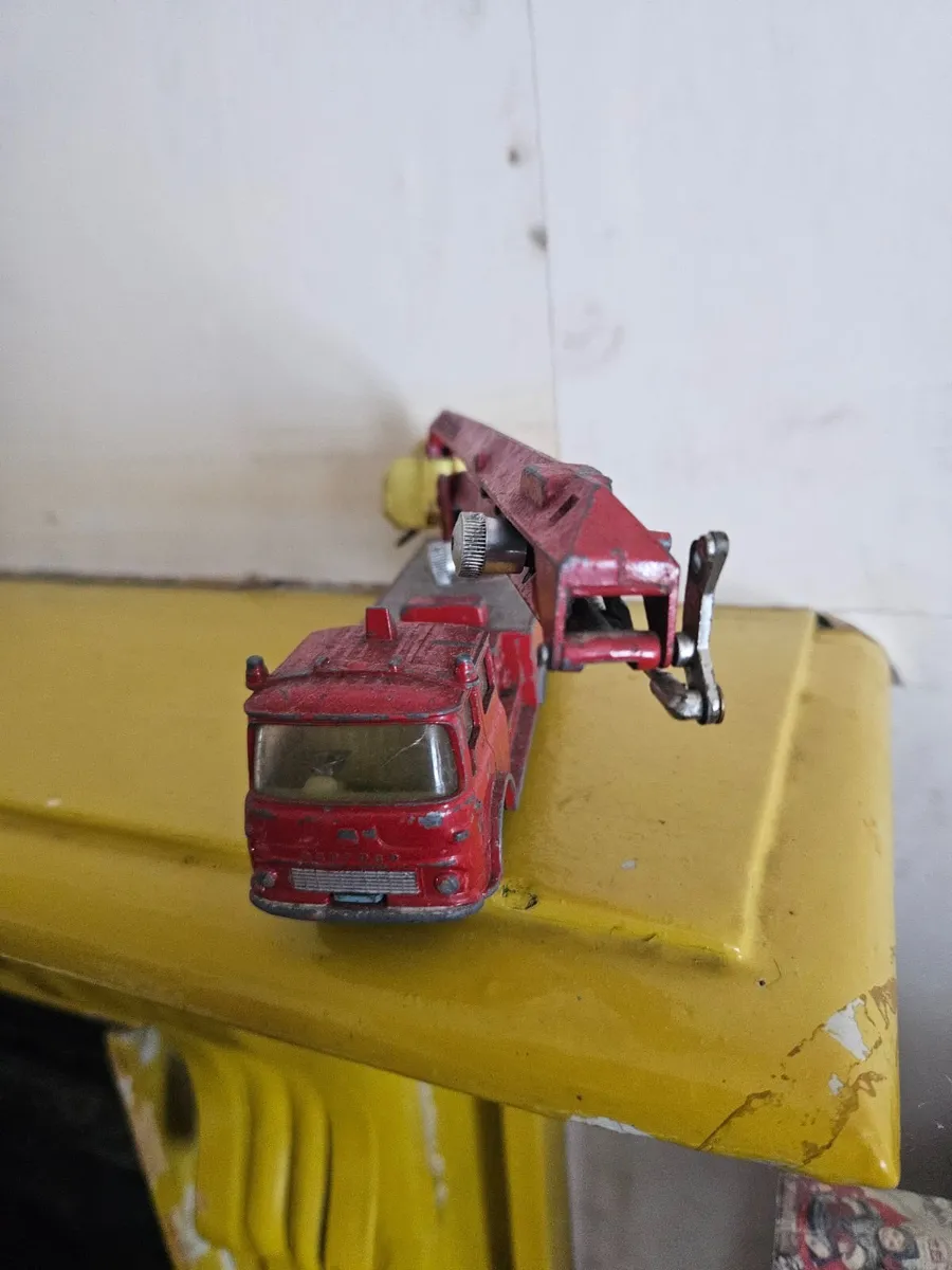 Corgi 1970's Fire Engine - Image 3