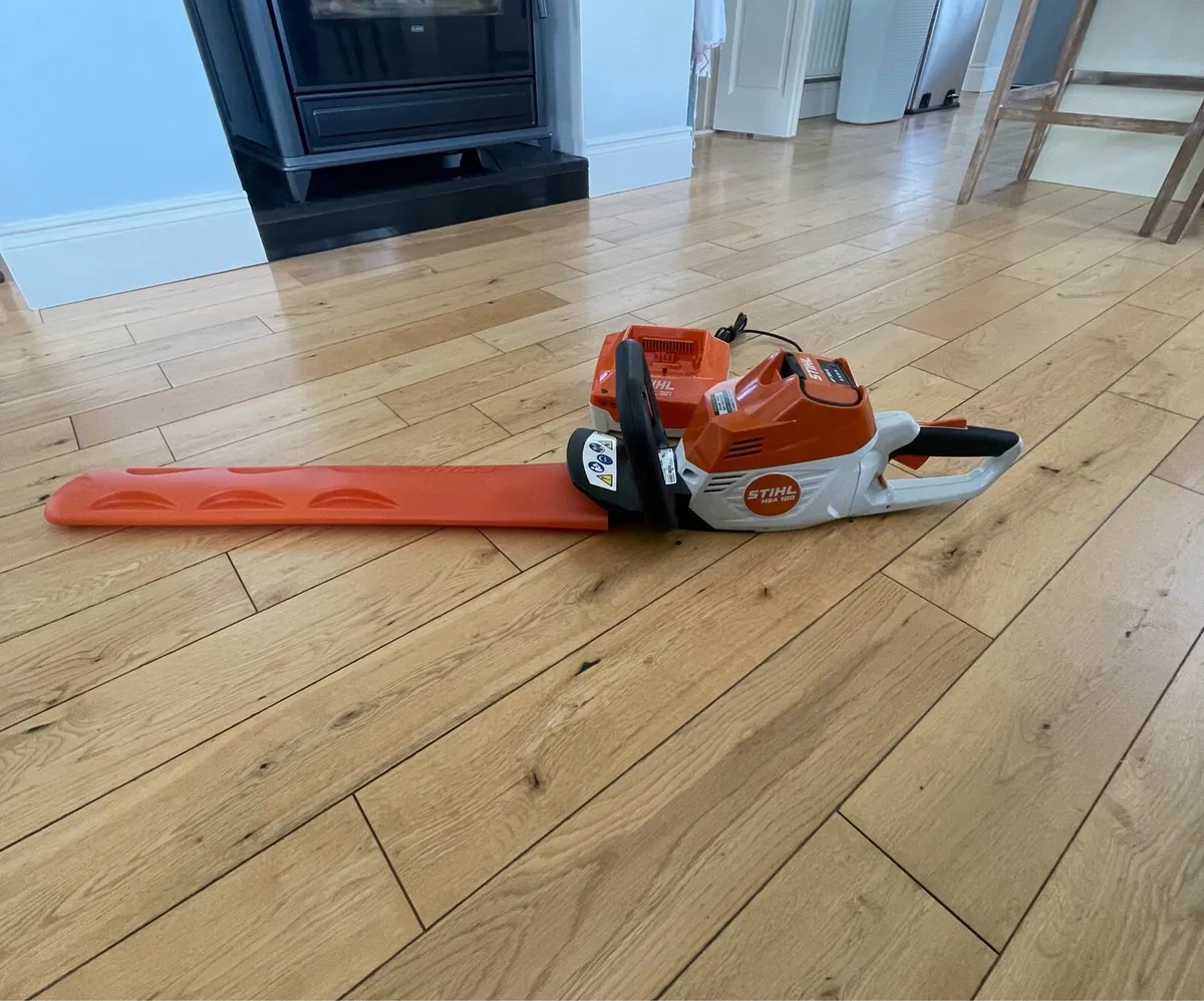 Hedge trimmer - Image 1