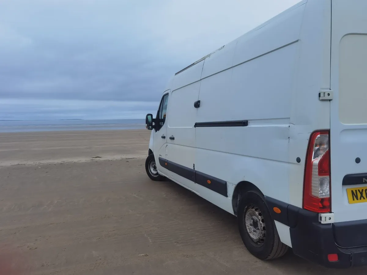 2010 low mileage, off grid, stealth campervan - Image 3