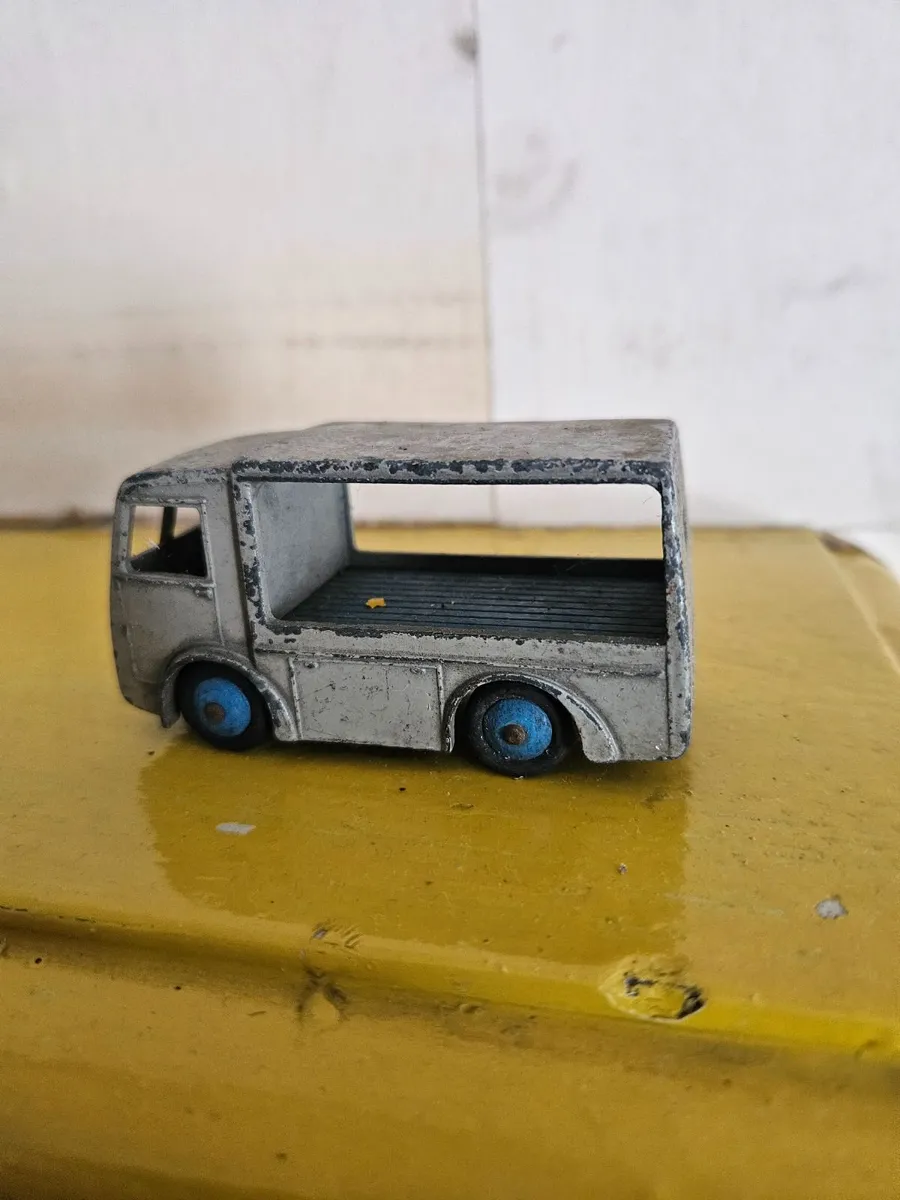 Dinky 1950's Milk Float - Image 4