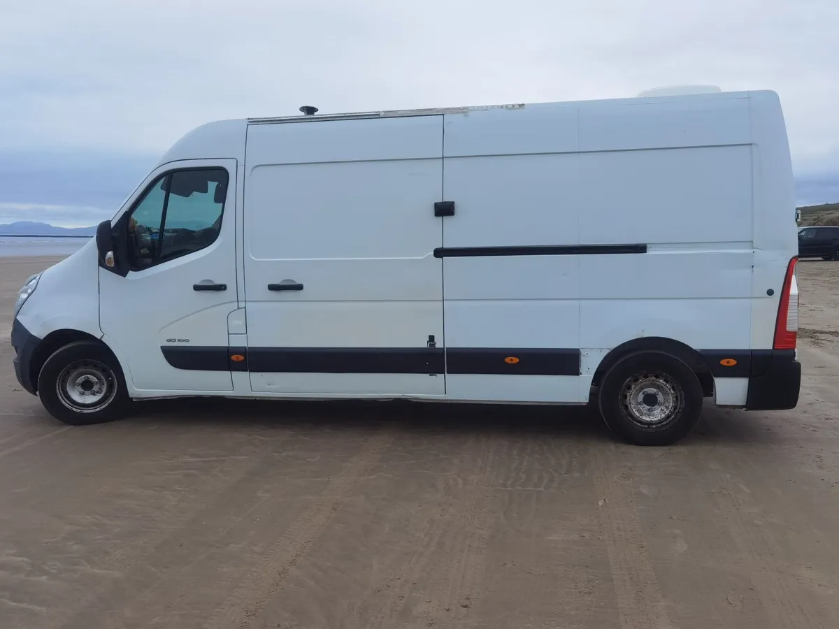 2010 low mileage, off grid, stealth campervan - Image 4