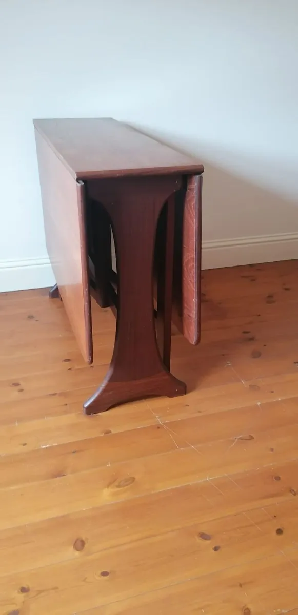 Mid-Century 1960s G-Plan 6-seater dining table - Image 1