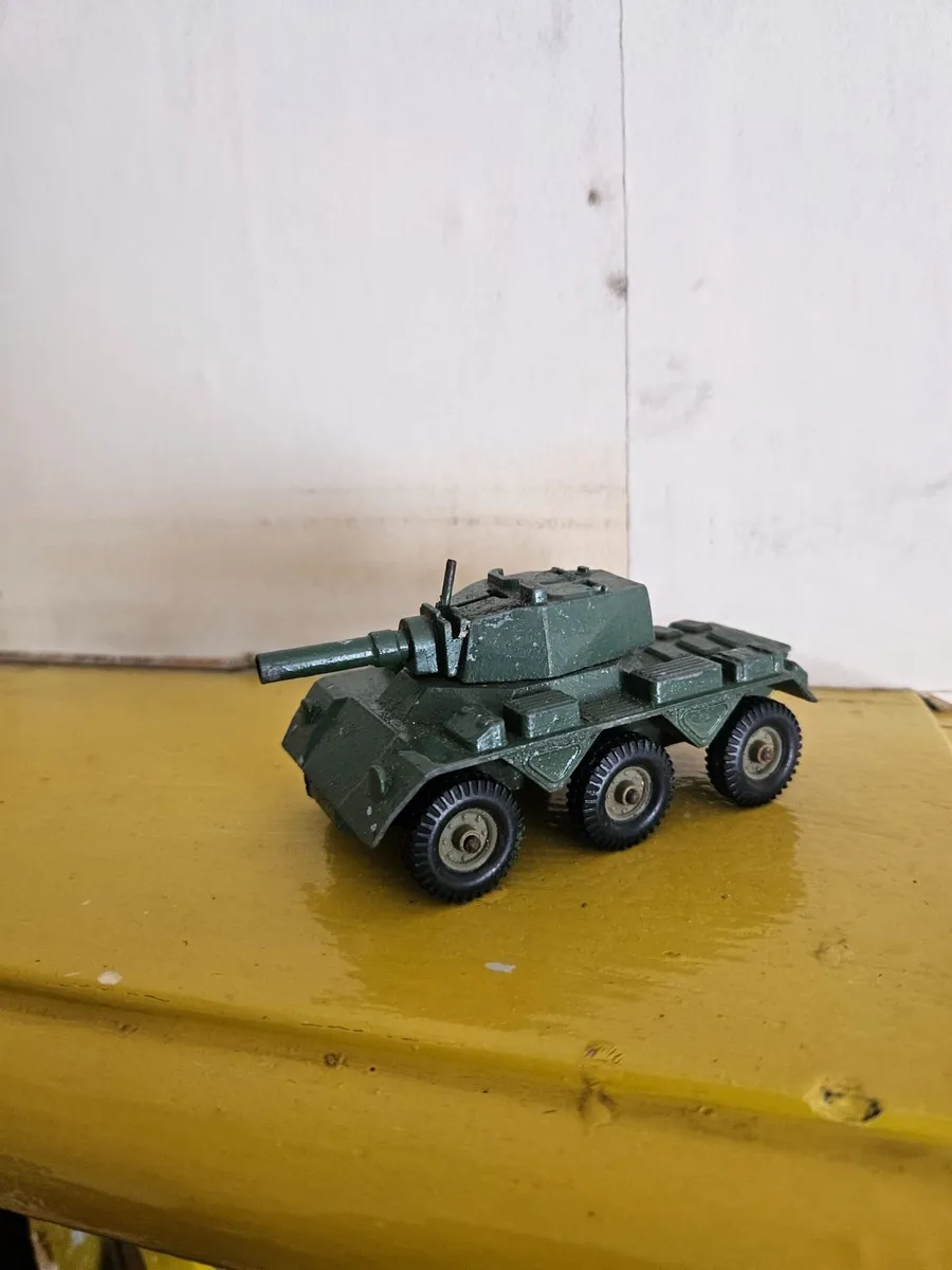Corgi Crescent British Armoured Car - Image 1