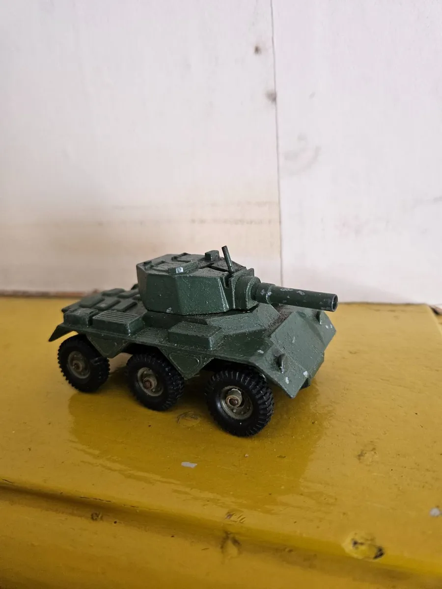 Corgi Crescent British Armoured Car - Image 2
