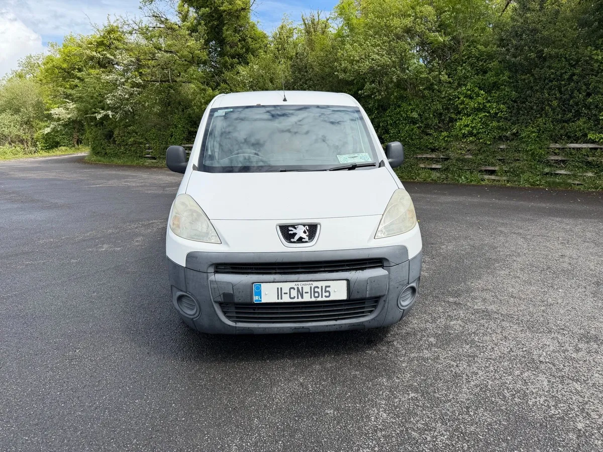 2011 Peugeot Partner - Image 2