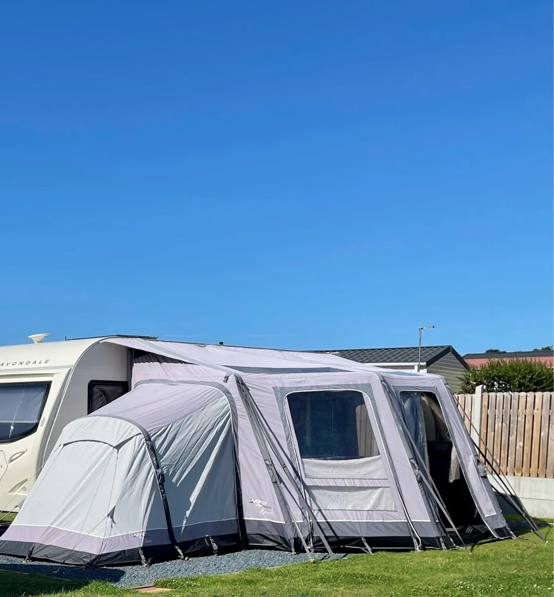 2007 Avondale Dart 556-6 – 6 Berth Family Caravan - Image 3