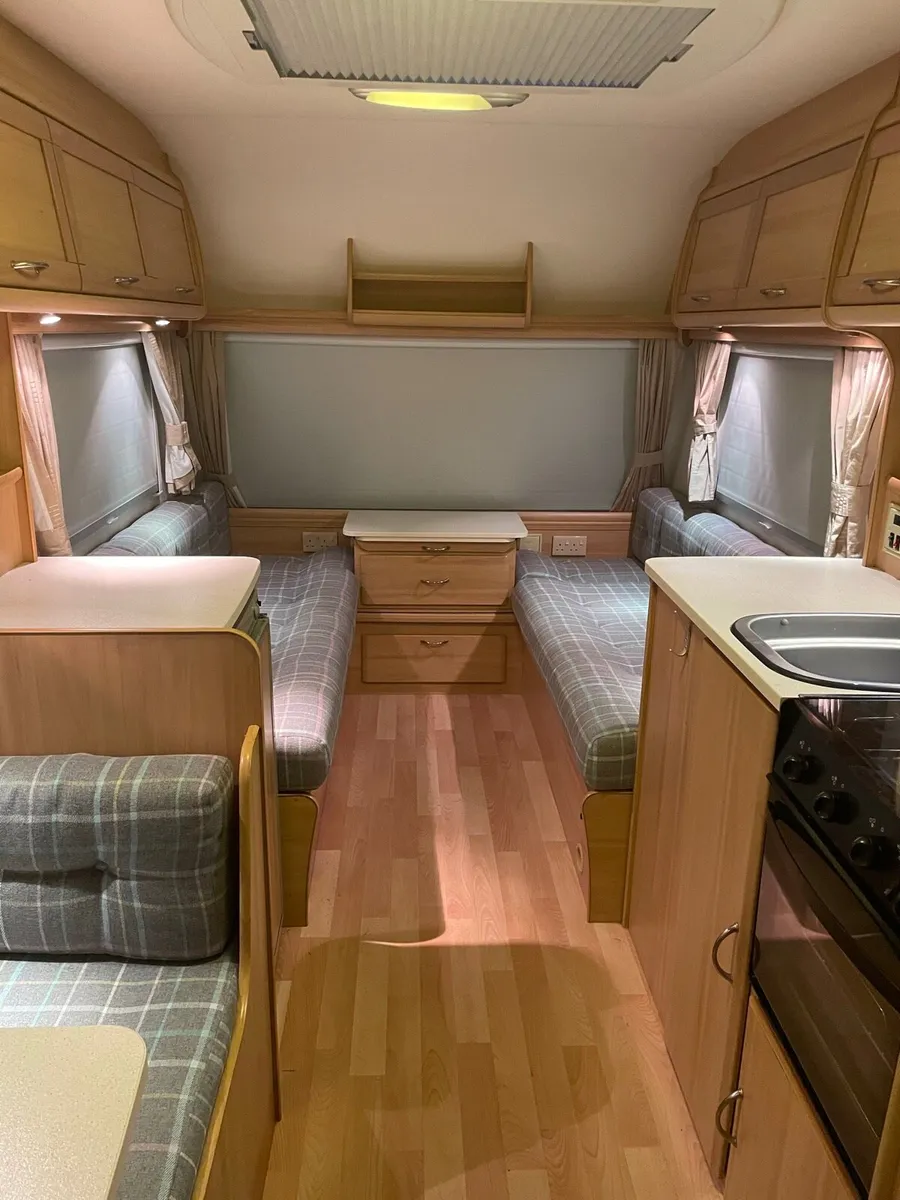 2007 Avondale Dart 556-6 – 6 Berth Family Caravan - Image 4