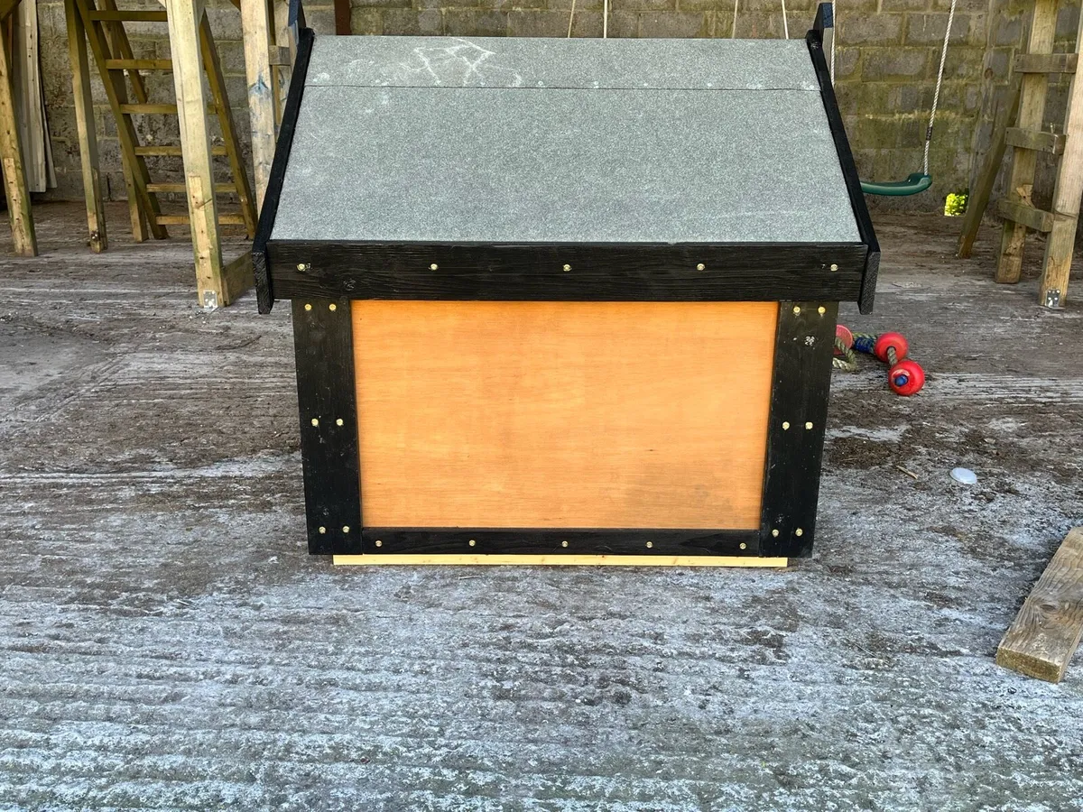 Dog house/kennel - Image 3
