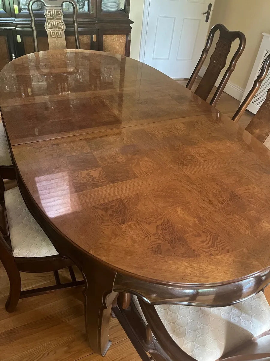 Dining table, 6 chairs  and matching cabinet - Image 2