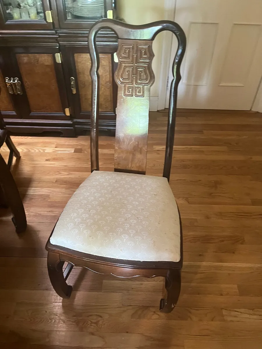 Dining table, 6 chairs  and matching cabinet - Image 3