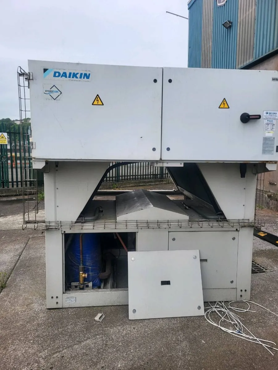 Chiller (Daikin) - Image 1