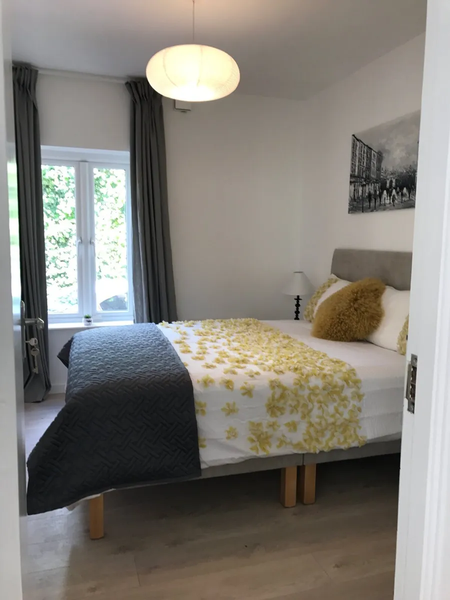Headboard - Image 2