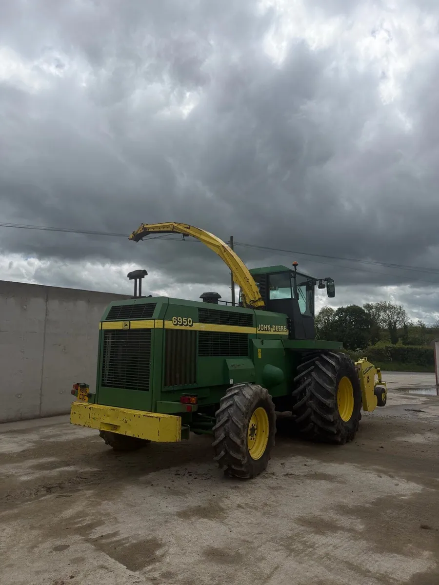 John Deere 6950 Forage Harvester - Image 3