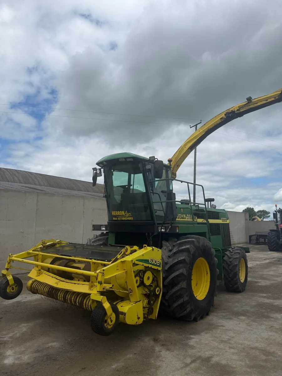 John Deere 6950 Forage Harvester - Image 1