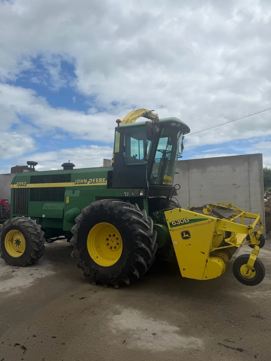 John Deere 6950 Forage Harvester - Image 2