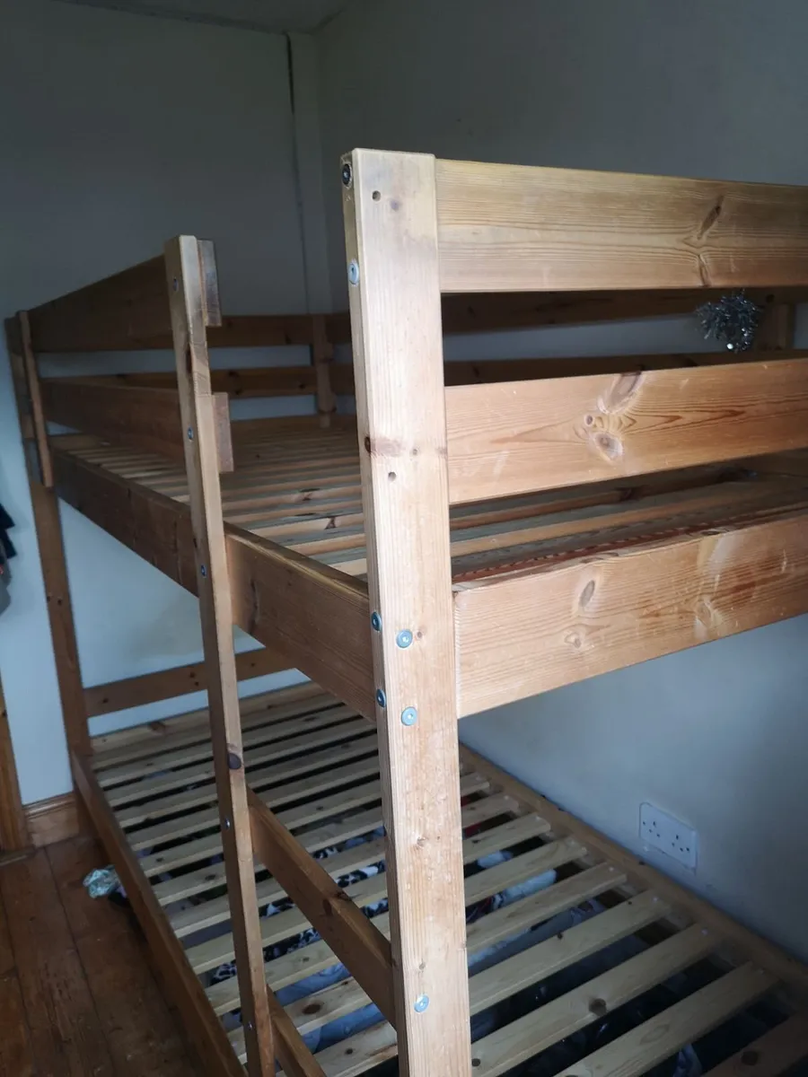 Bunk beds - Image 1