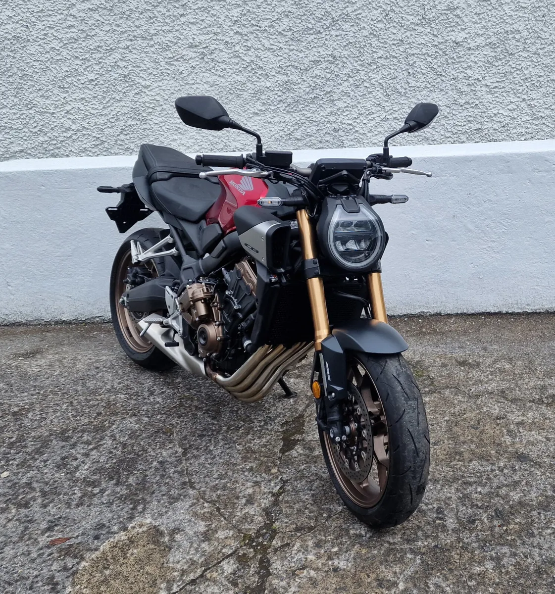 CB650R @ Doyles Athlone - Image 2