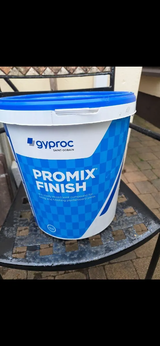 Bucket of ready mix filler