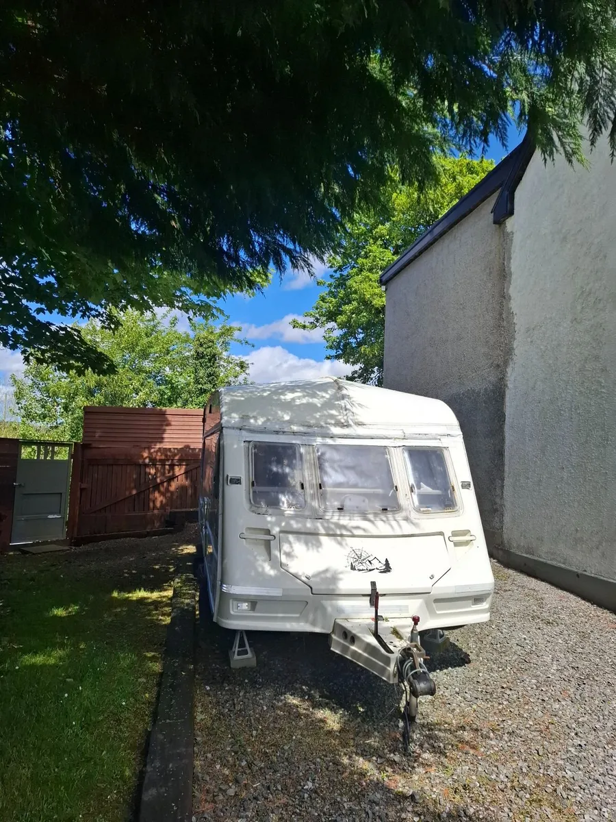 Caravan - Image 1