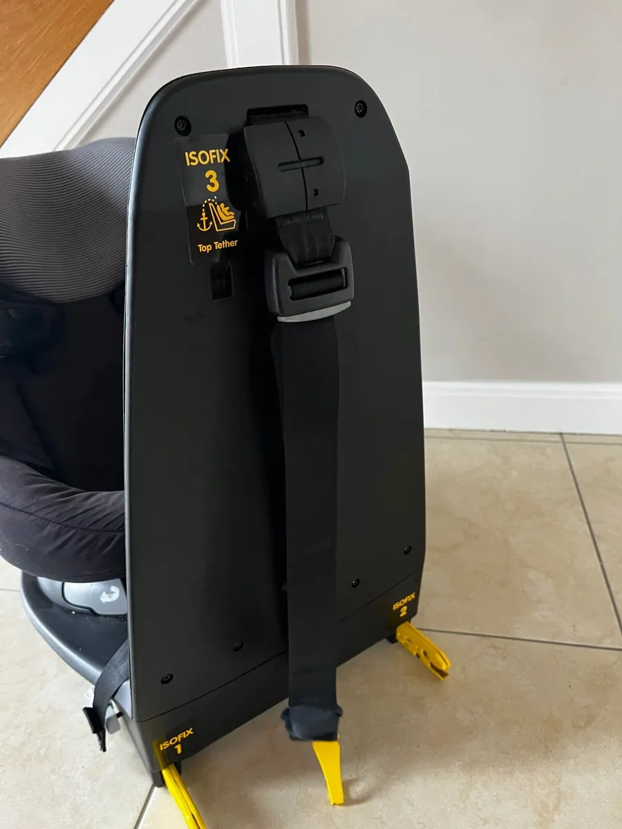 Maxi Cosy Swivel Car seat - Image 4