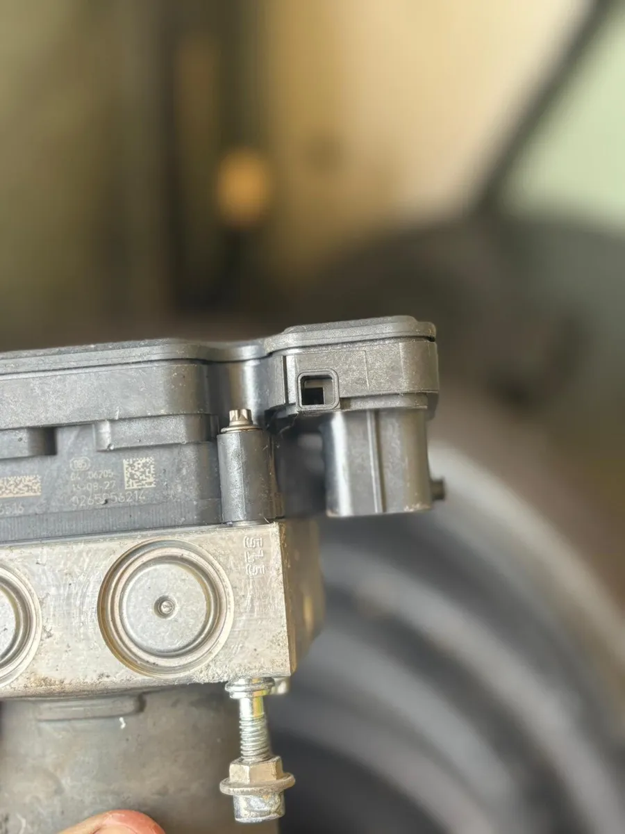 Peugeot boxer parts - Image 1