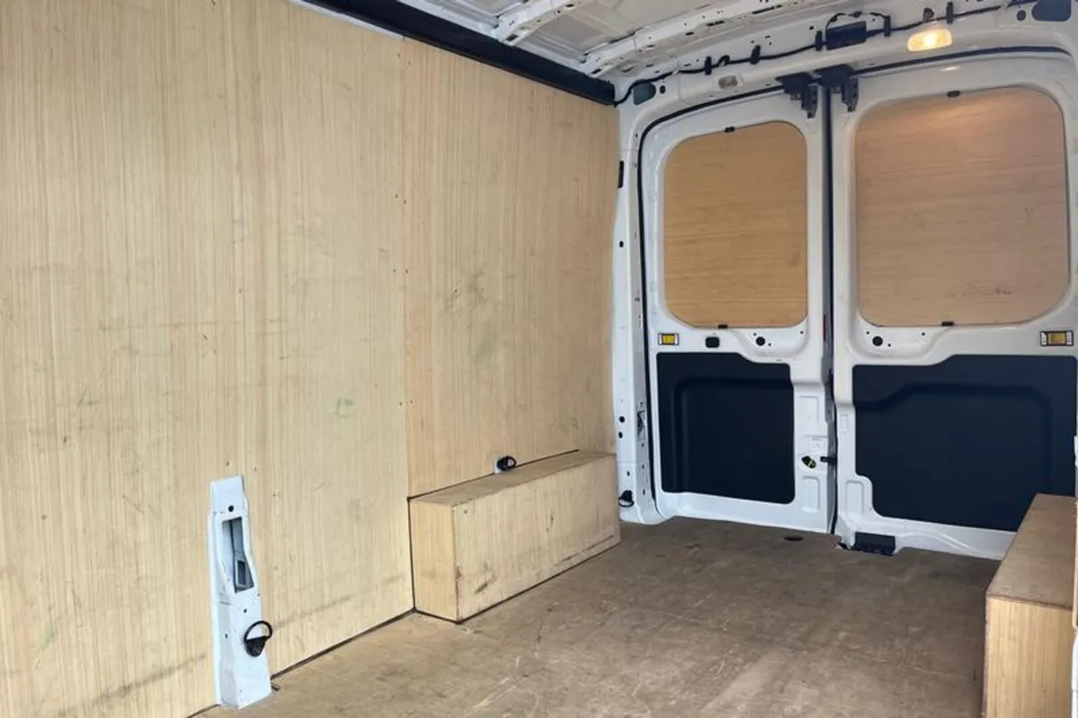 Ford Transit LEADER - Image 4