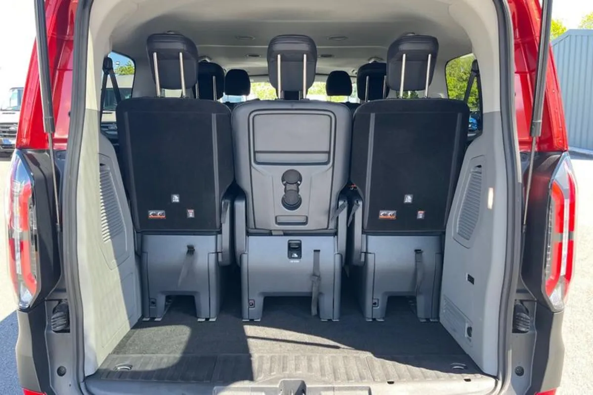 Ford Tourneo Custom ACTIVE - Image 4