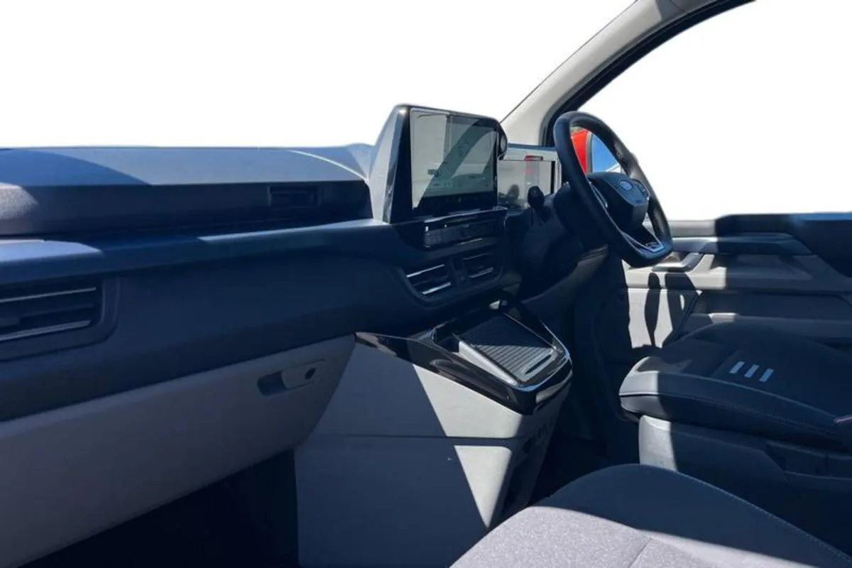 Ford Tourneo Custom ACTIVE - Image 3