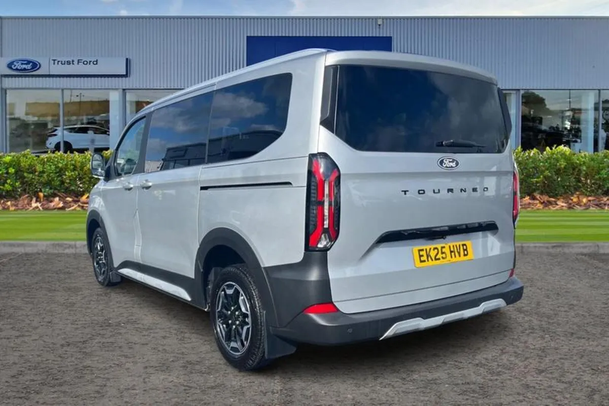 Ford Tourneo Custom ACTIVE - Image 2
