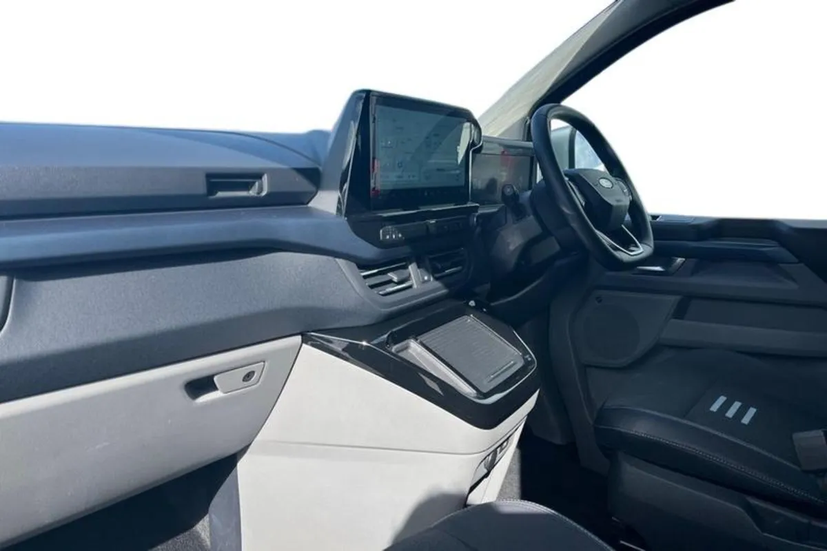 Ford Tourneo Custom ACTIVE - Image 3