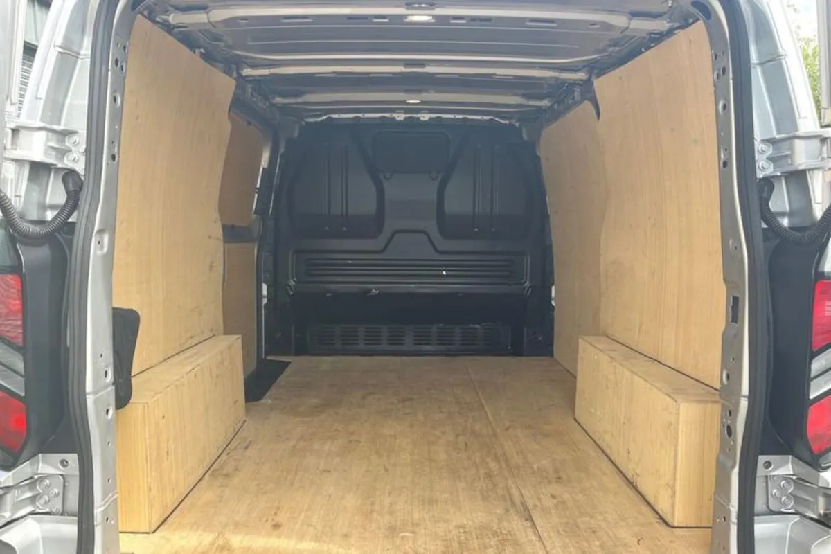 Ford Transit Custom TREND - Image 4