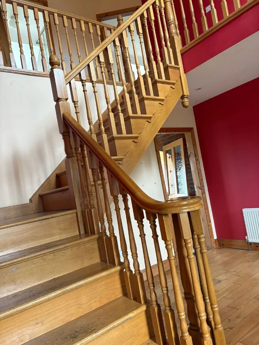 Solid Oak Staircase – Excellent Condition - Image 1