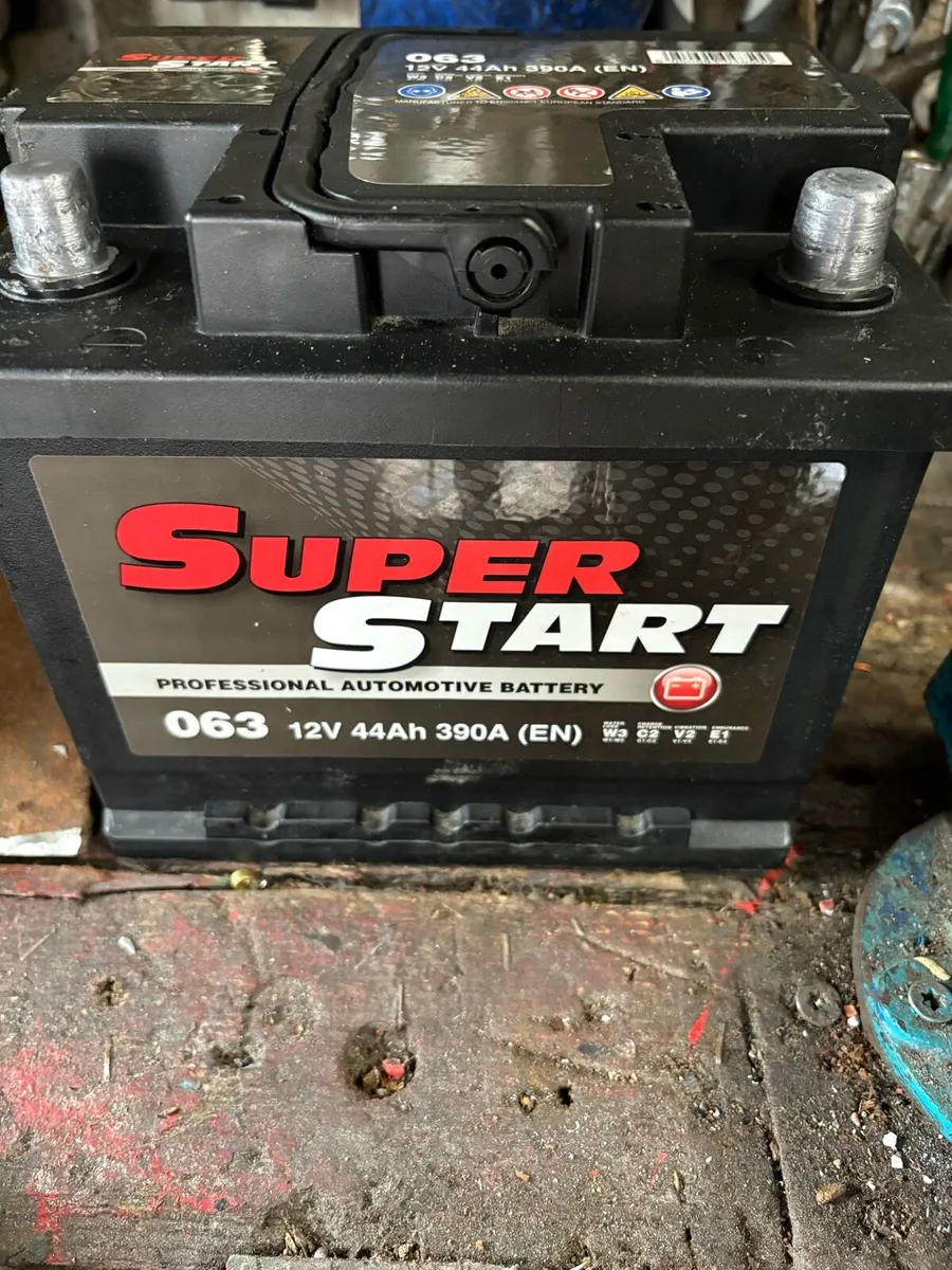 12 V battery fully charged perfect condition