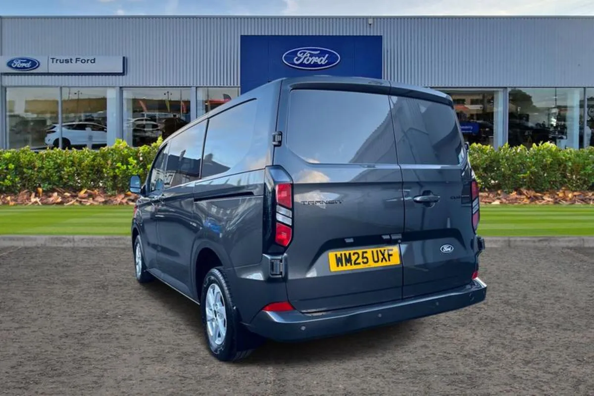 Ford Transit Custom LIMITED - Image 2