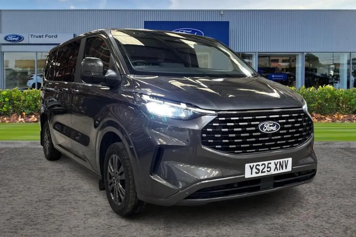 Ford Tourneo Custom TITANIUM - Image 1