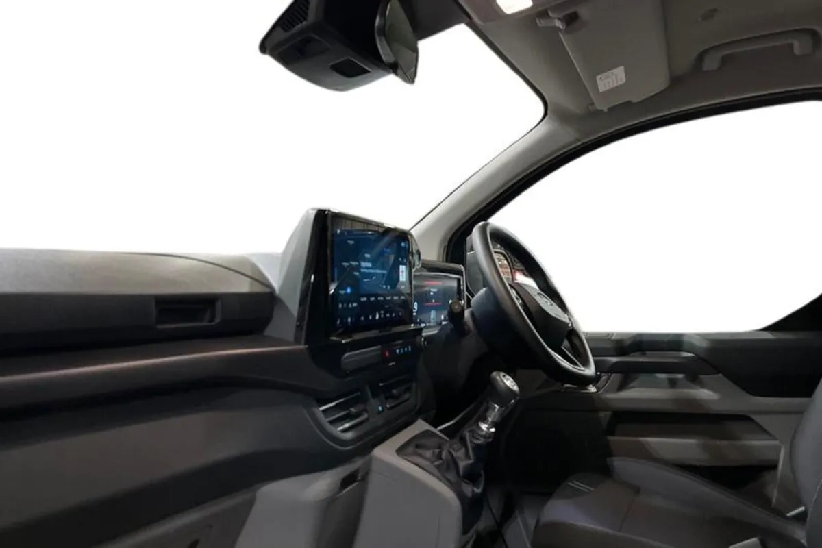 Ford Tourneo Custom TITANIUM - Image 3