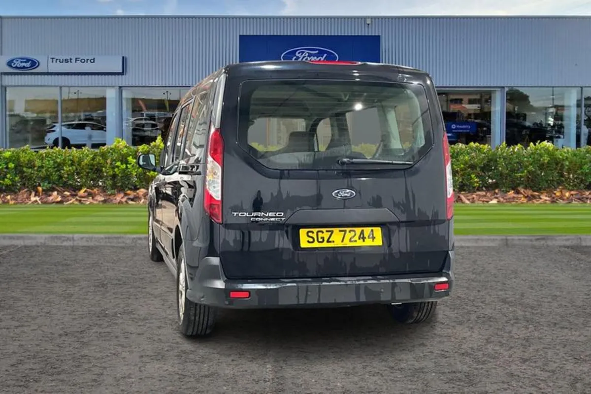 Ford Tourneo Connect 1.5 EcoBlue Zetec MPV 5dr Die - Image 2