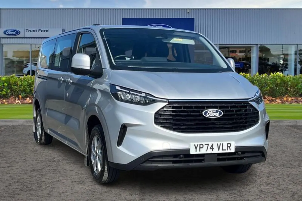 Ford Tourneo Custom 2.0 320 EcoBlue Zetec Minibus - Image 1