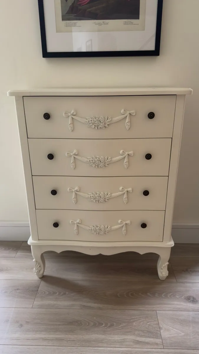 Toulouse Wide 4 Drawer Chest White - Image 1