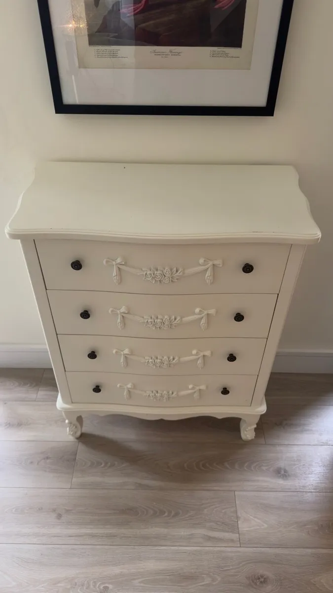 Toulouse Wide 4 Drawer Chest White - Image 2