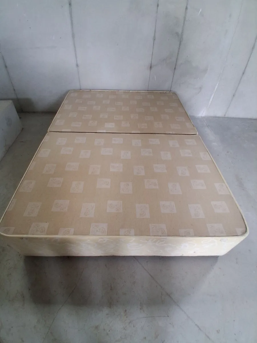 Bed base