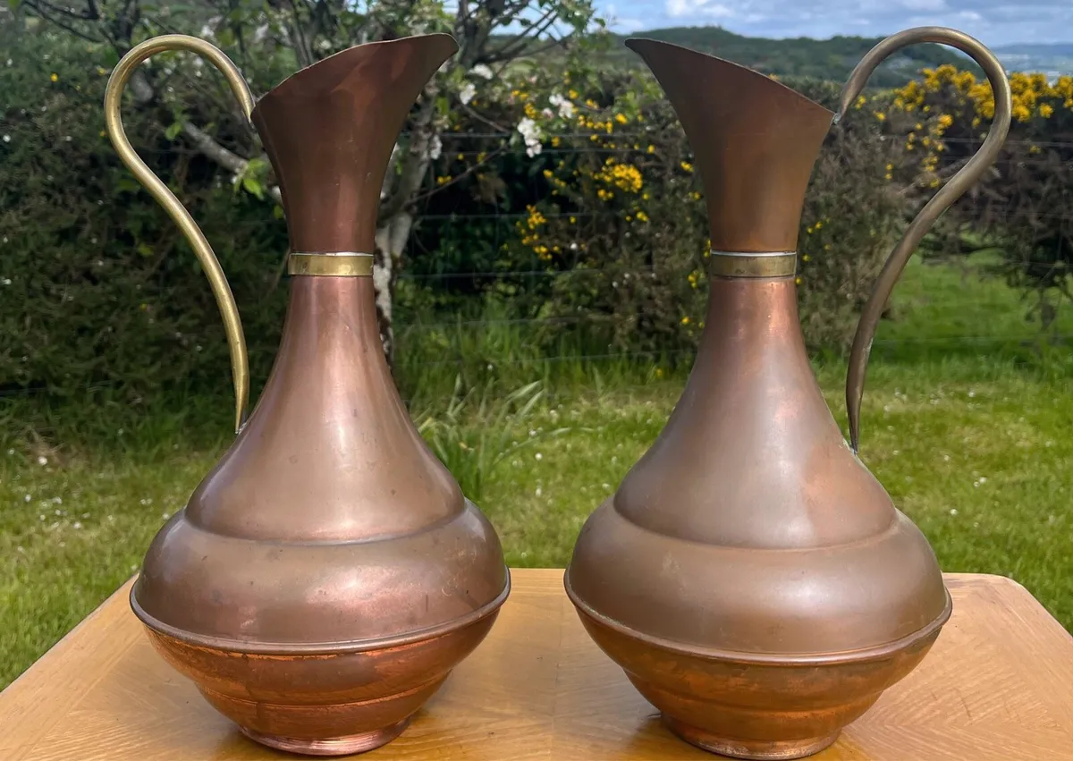 Pair of antique copper and brass jugs - Image 1