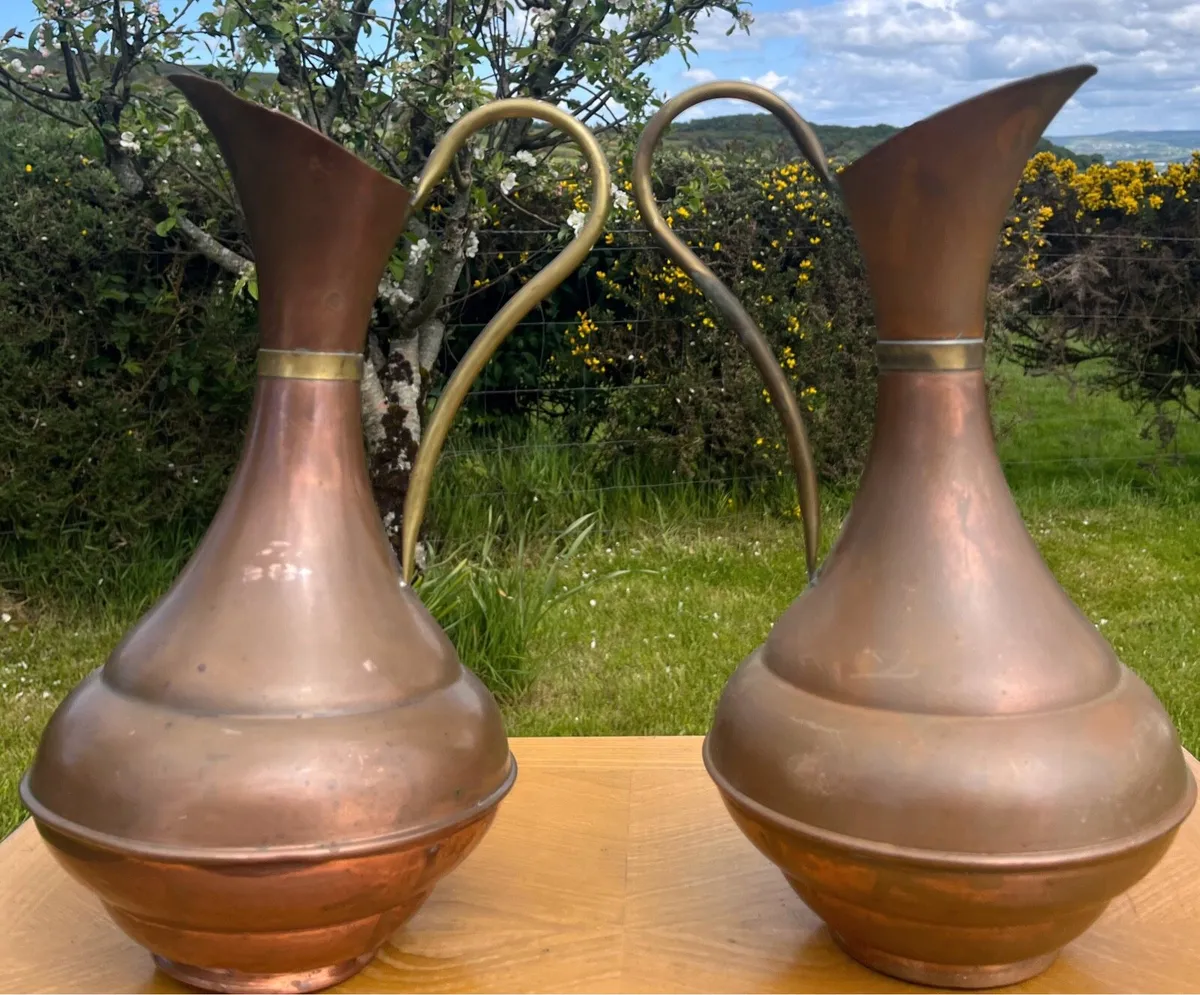 Pair of antique copper and brass jugs - Image 2