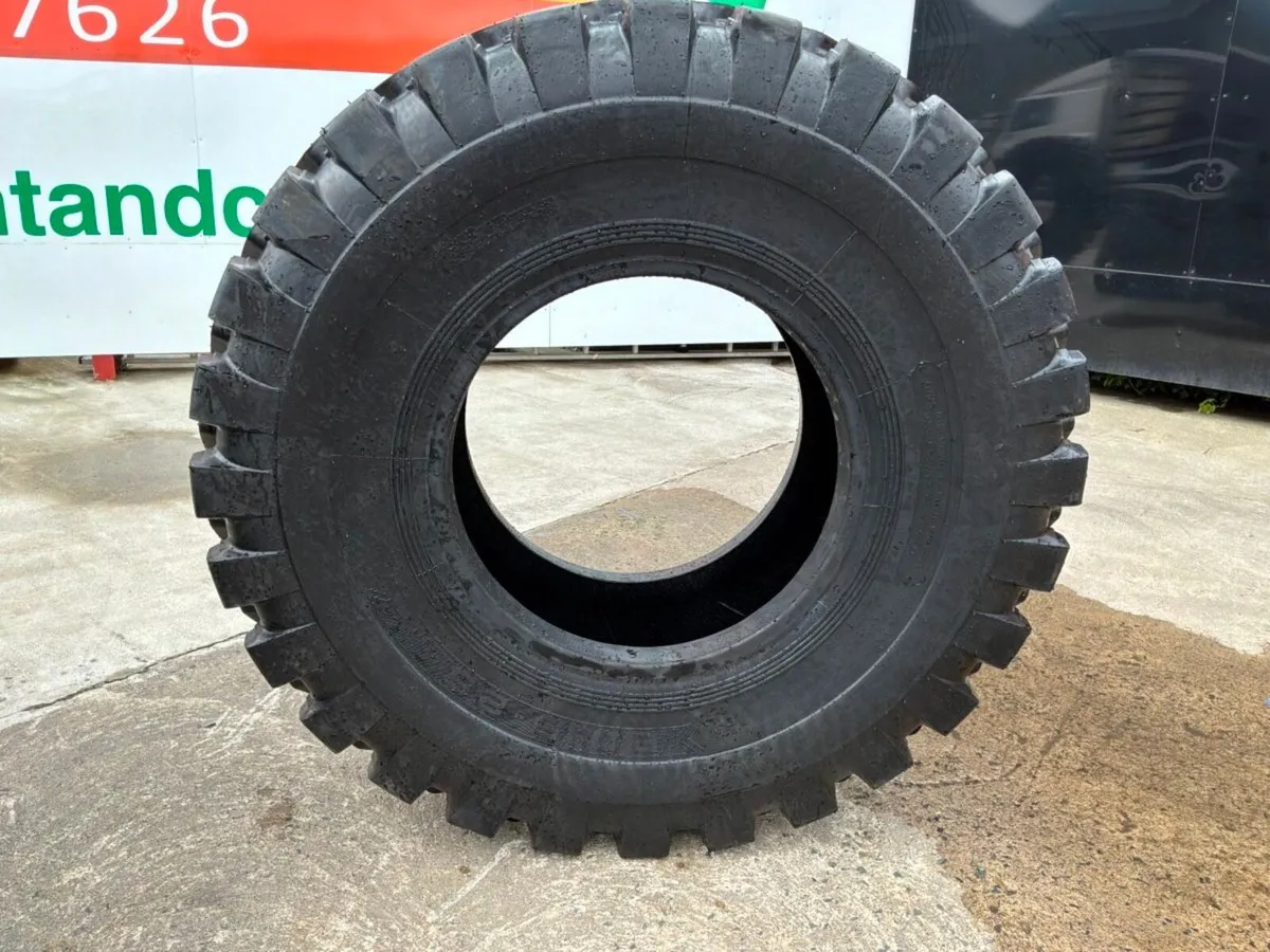 NEW  20.5 x 25 LOADER / DUMPER TYRES....1810t - Image 2