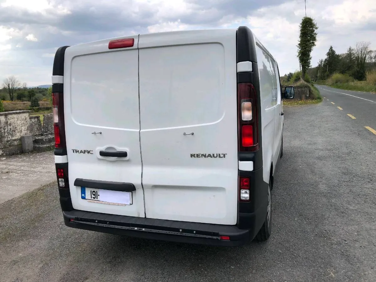 2019 RENAULT TRAFIC DCI 120 Business LWB - Image 4