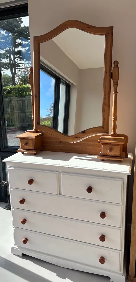Dresser with mirror and matching locker - Image 1