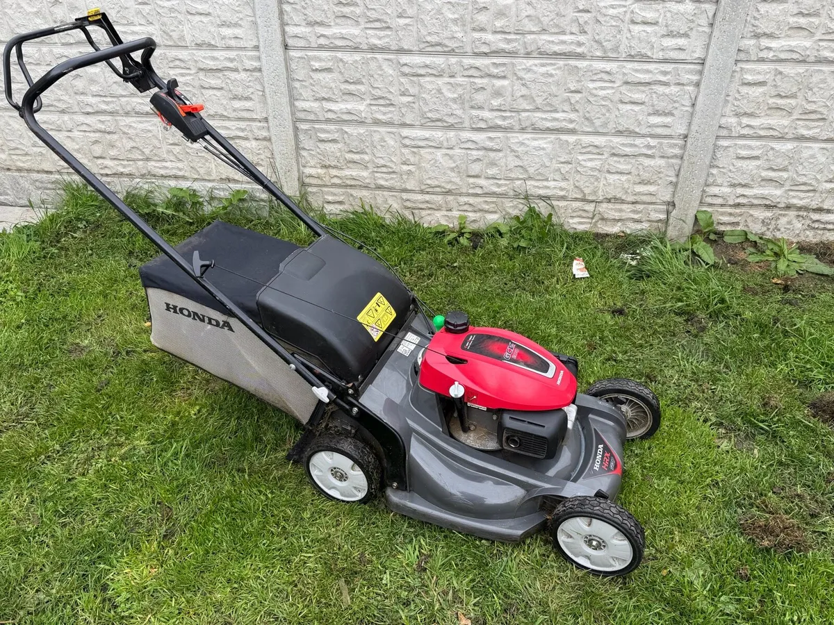 Honda lawnmower - Image 1