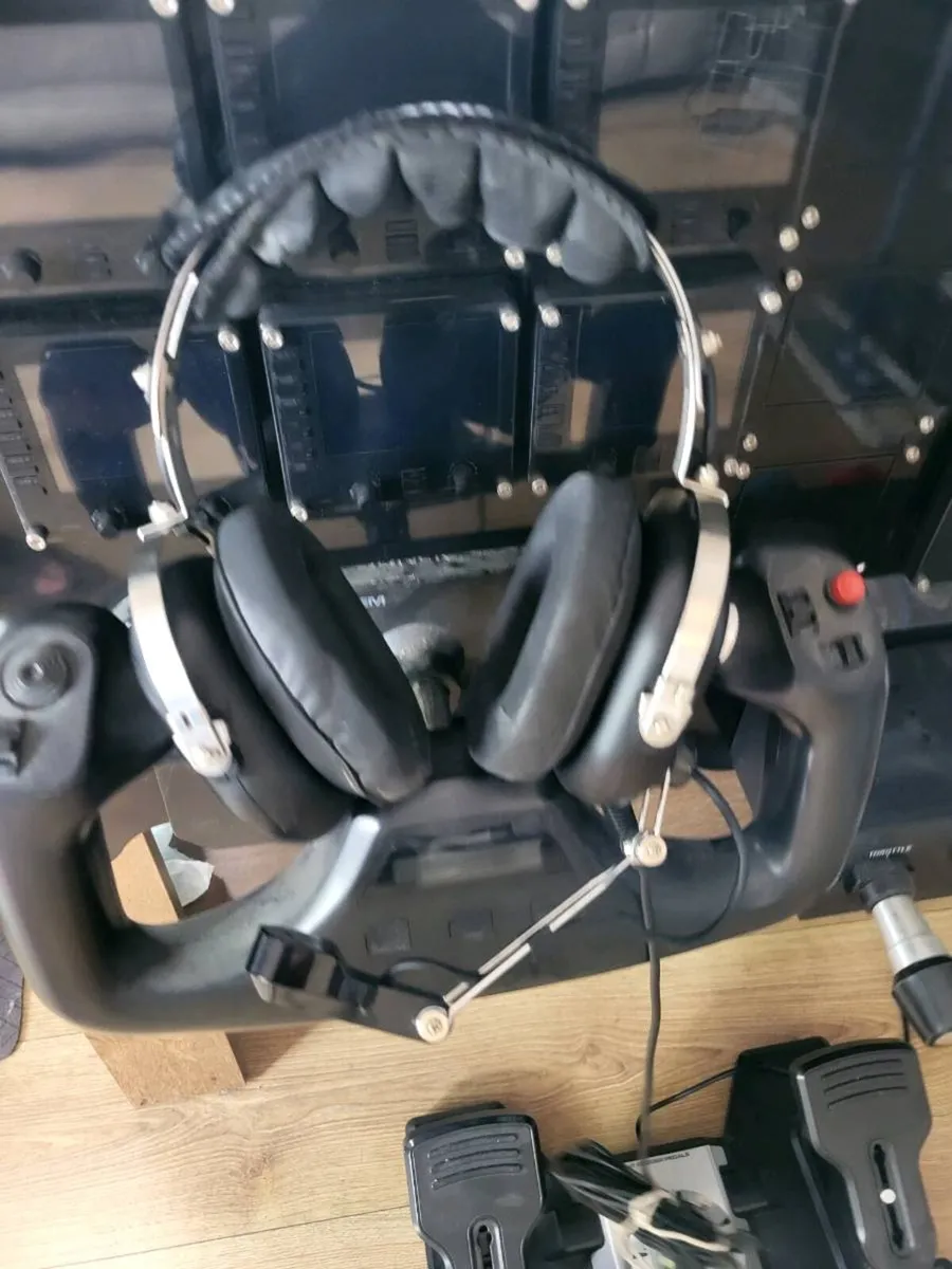 Saitek Flight Simulator Cockpit - Image 3