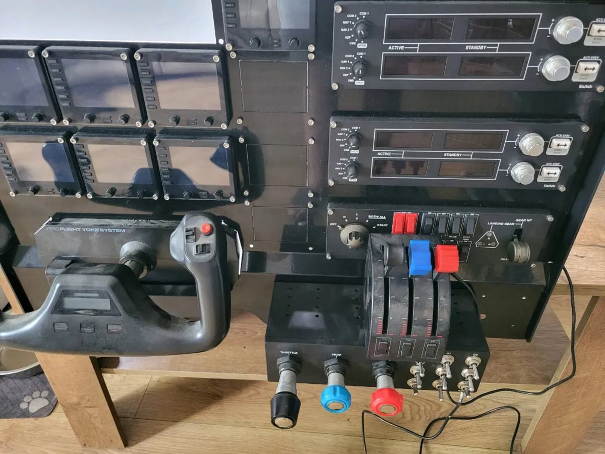 Saitek Flight Simulator Cockpit - Image 1